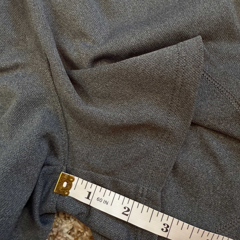 Under Armour Gray Gym Shorts Youth Large - Picture 11 of 11
